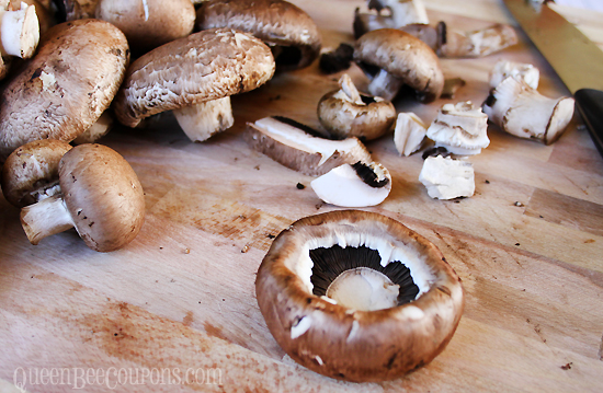 Mushrooms-Remove-Stems-to-dry