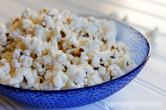 Stove-top-Popcorn-in-a-bowl
