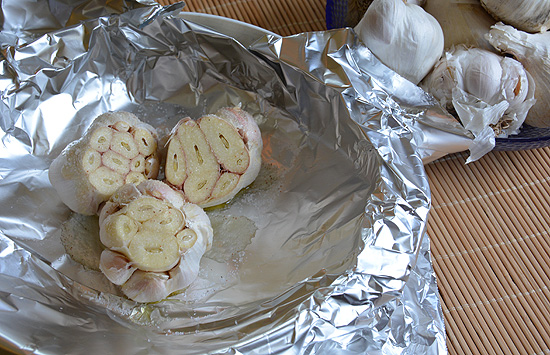 Roasting-Garlic-in-the-Oven