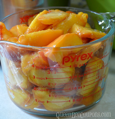 Sliced-Peaches-For-Freezing