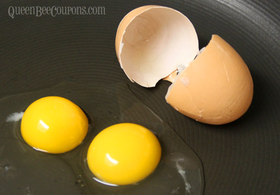 Double-yolked-egg