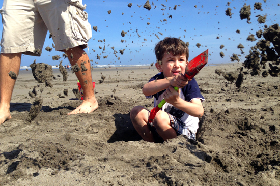 Digging-holes-at-beach