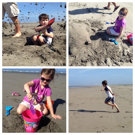 Long-Beach-Washington-Playing-Sand