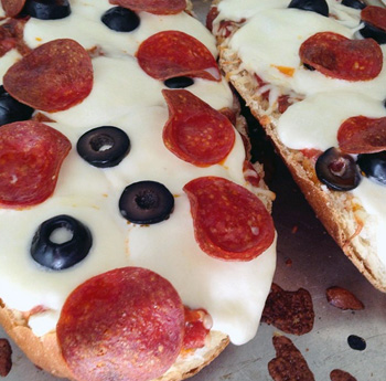 Pepperoni-Pizza-French-Bread